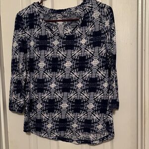 New Directions Navy and White Patterned Blouse